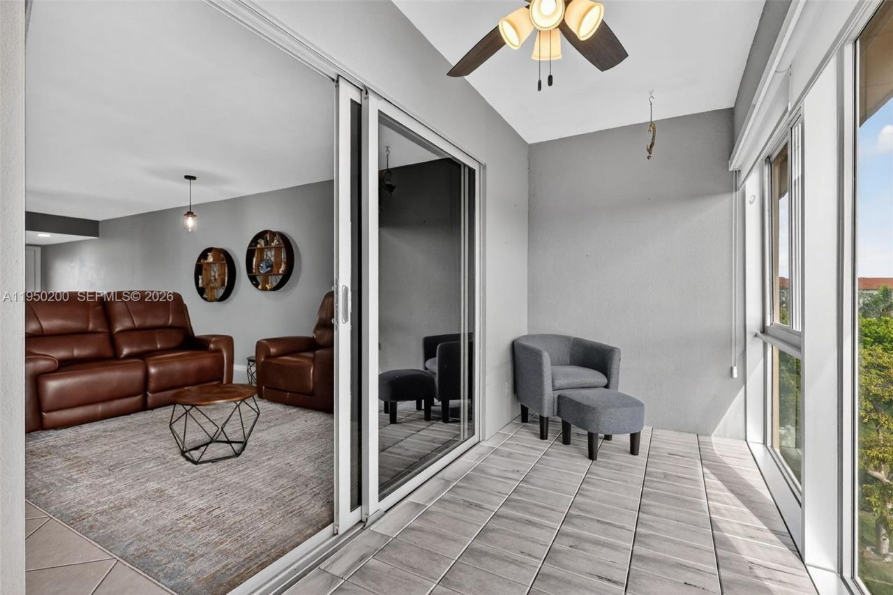 13100 SW 11th Ct, Unit 407C, Pembroke Pines, FL 33027 Photo