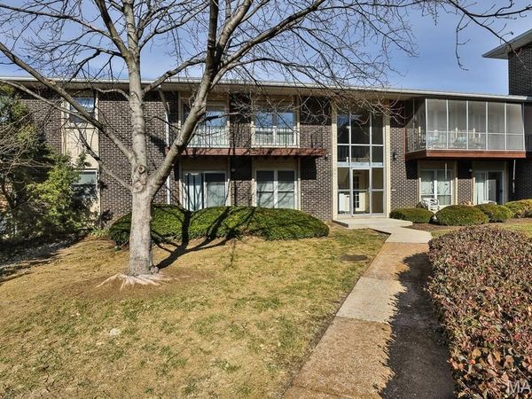 10379 Forest Brook Lane, Unit G, St Louis, MO 63146