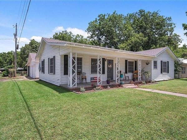 101 Easy Street , Valley Mills, TX 76689