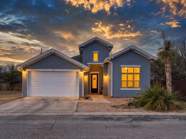 137 SUTTON PL, Uvalde, TX 78801
