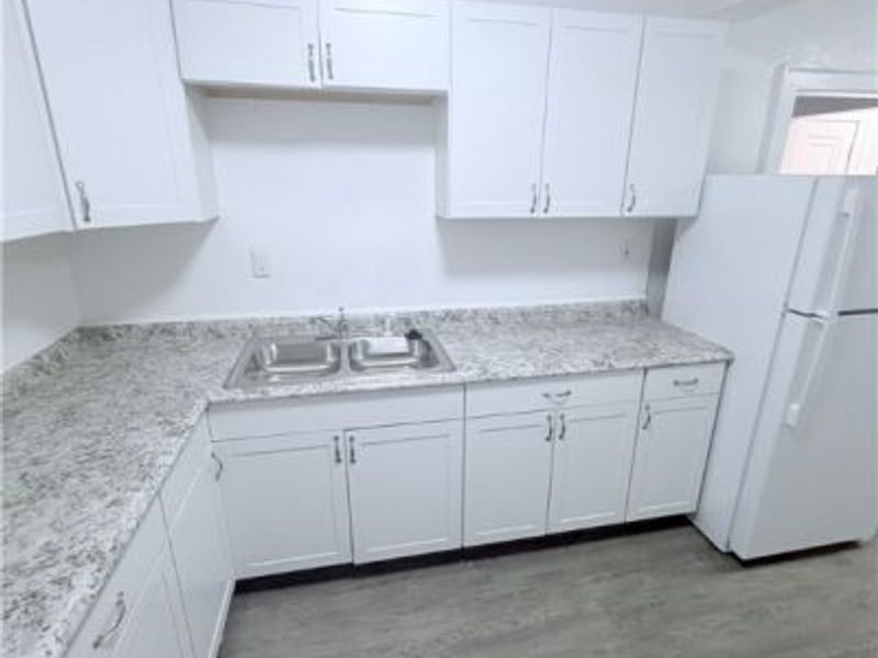 13671 Euclid Avenue, Cleveland, OH 44112 Photo 18