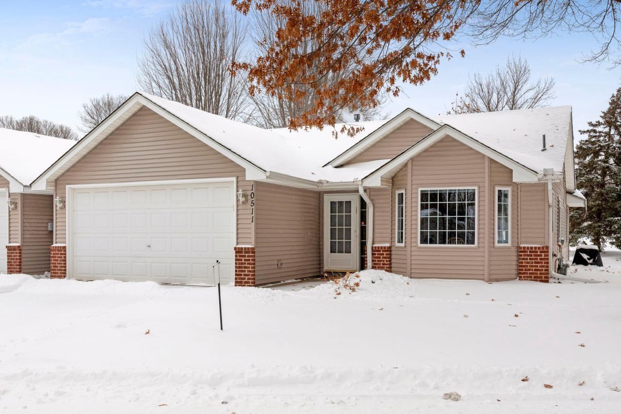 10511 Redwood Street NW Coon Rapids, MN 55433