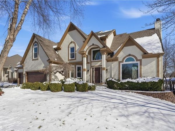 8115 N Cosby Avenue, Kansas City, MO 64151