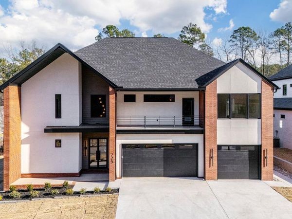 225 Abington Circle, Little Rock, AR 72223