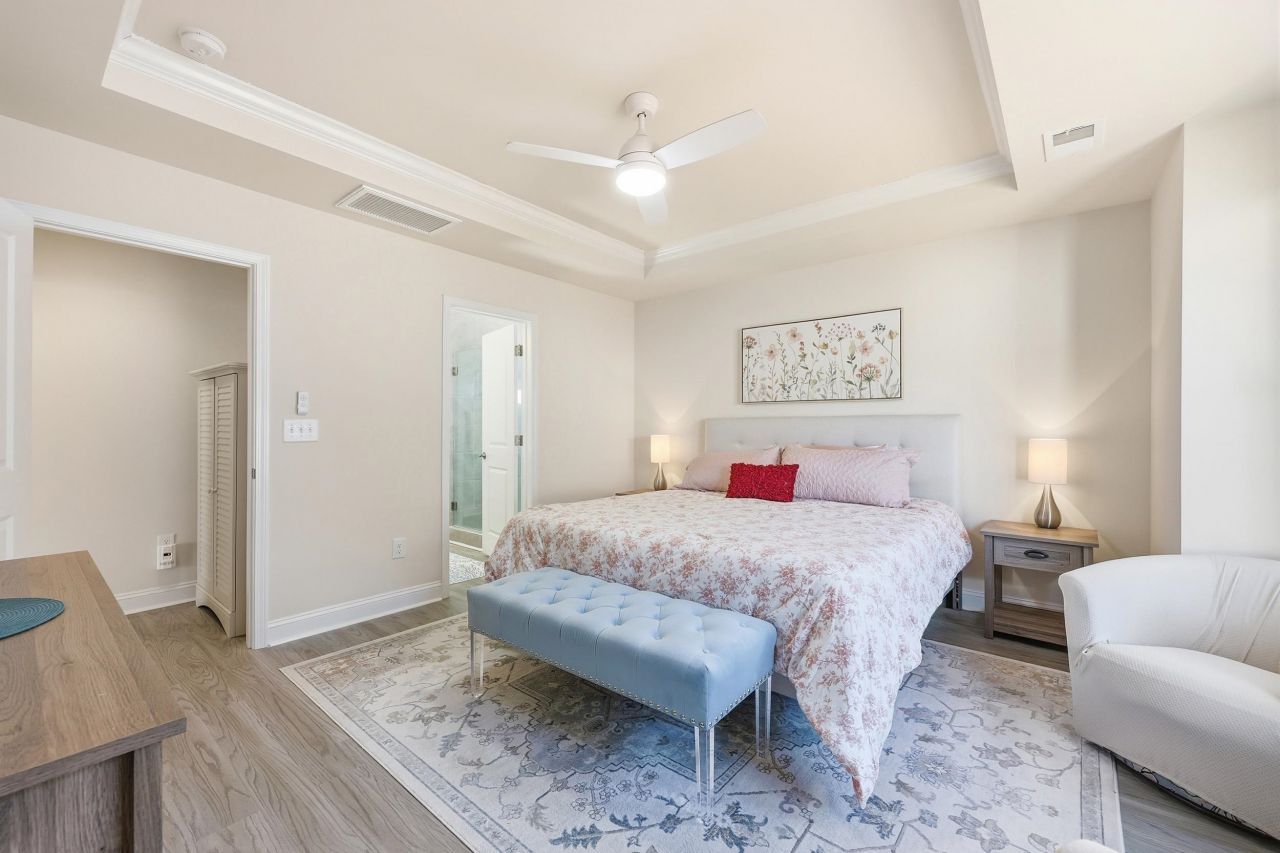 3835 Park Pointe Ave. Photo 16