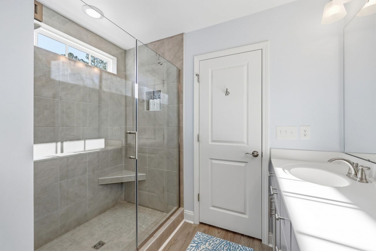 3835 Park Pointe Ave. Photo 19