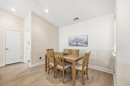 3835 Park Pointe Ave. photo 4