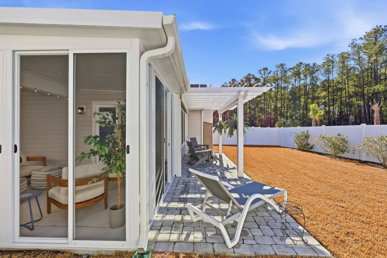 3835 Park Pointe Ave. Photo 31