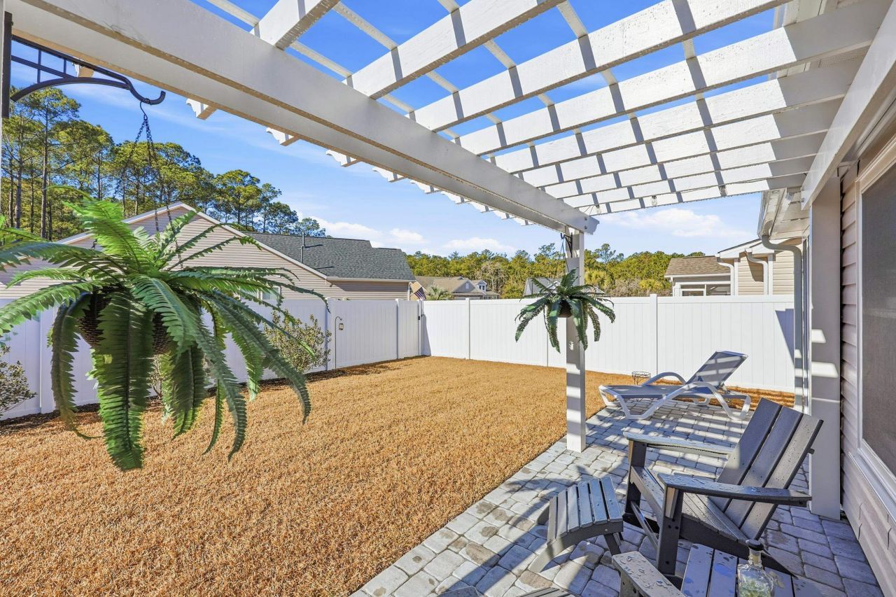 3835 Park Pointe Ave. Photo 32