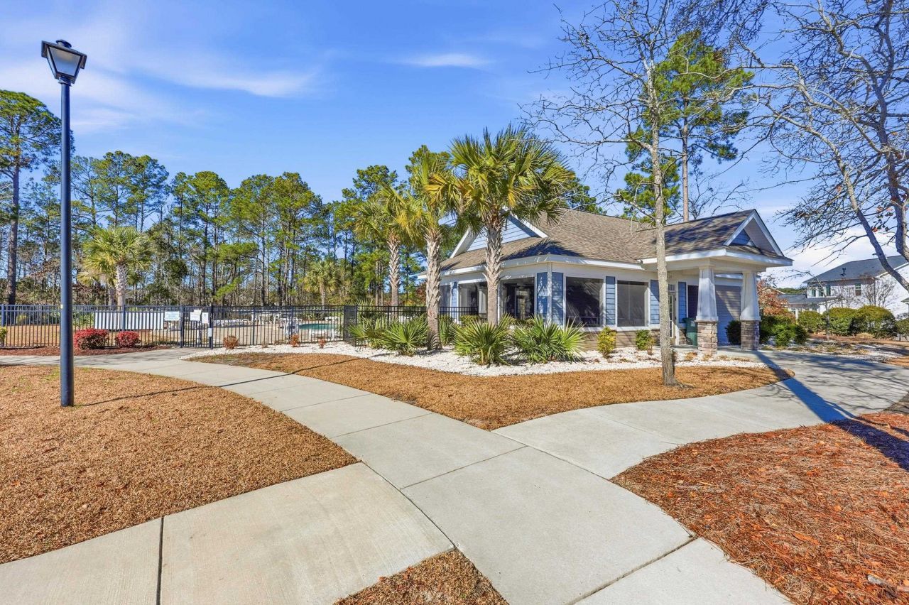 3835 Park Pointe Ave. Photo 35