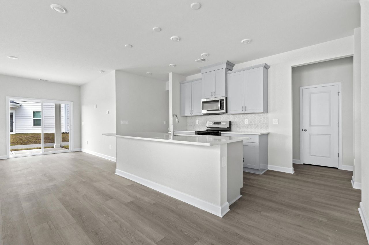 8228 Sparkle Dr. Photo 10