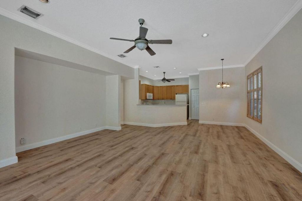 5302 Victoria Circle, West Palm Beach, FL 33409 Photo