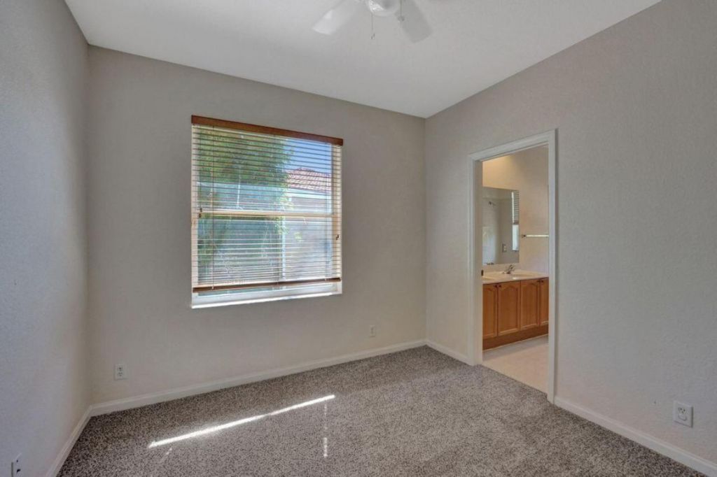 5302 Victoria Circle, West Palm Beach, FL 33409 Photo