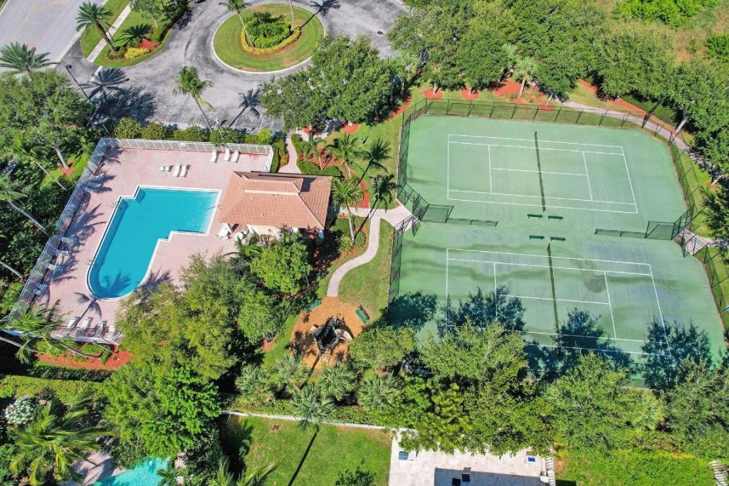 5302 Victoria Circle, West Palm Beach, FL 33409 Photo