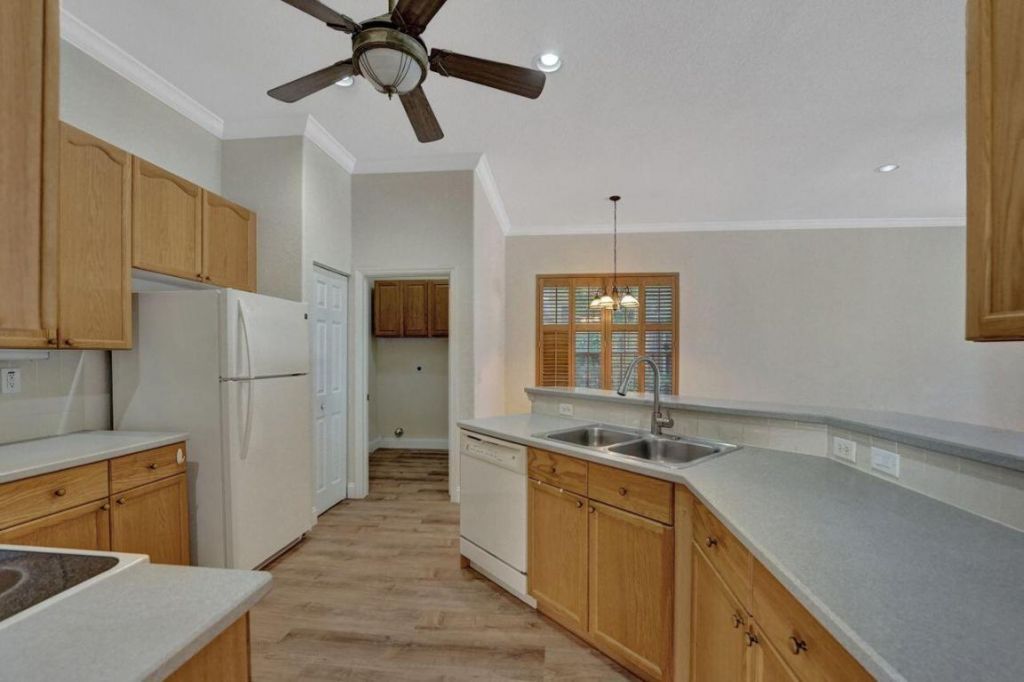 5302 Victoria Circle, West Palm Beach, FL 33409 Photo