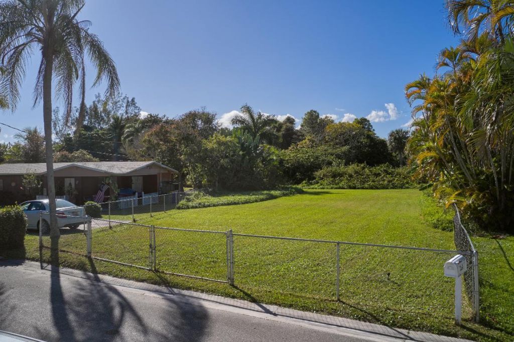 1328 NW Charlie Green Drive, Stuart, FL 34994 Photo