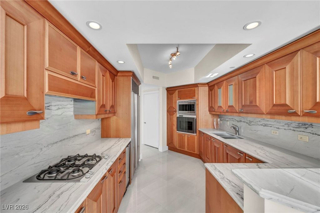 2777 Paradise Road, Unit 2304, Las Vegas, NV 89109 Main Photo