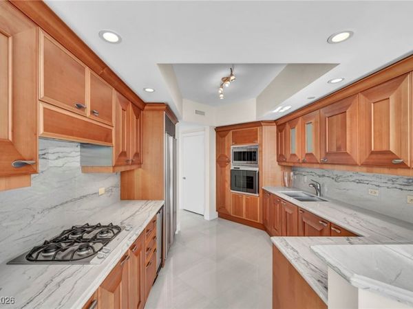 2777 Paradise Road, Unit 2304, Las Vegas, NV 89109