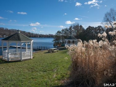 9 North Beach, New Fairfield, CT 06812