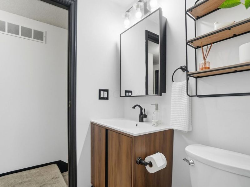 4672 Sperry Avenue, Columbus, OH 43230 Photo 14