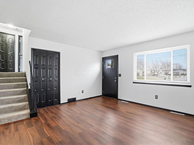 4672 Sperry Avenue, Columbus, OH 43230 Photo 2