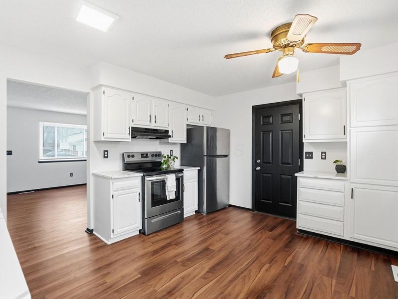 4672 Sperry Avenue, Columbus, OH 43230 Photo 6