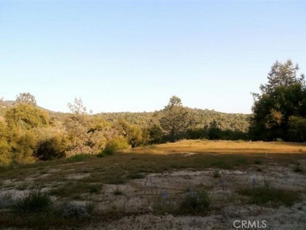 37 Lynx Lane, Prather, CA 93651