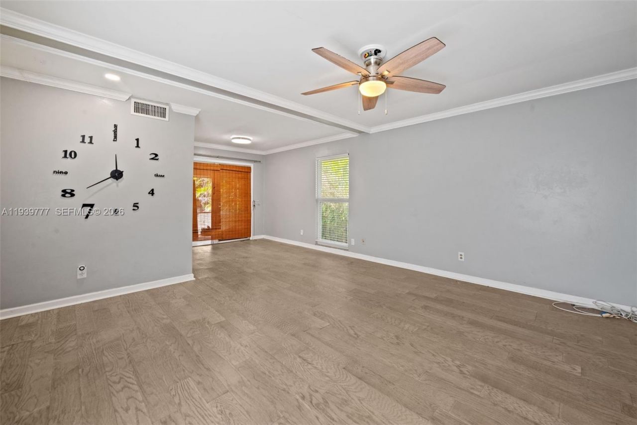 8001 NW 68th Ter, Tamarac, FL 33321 Photo