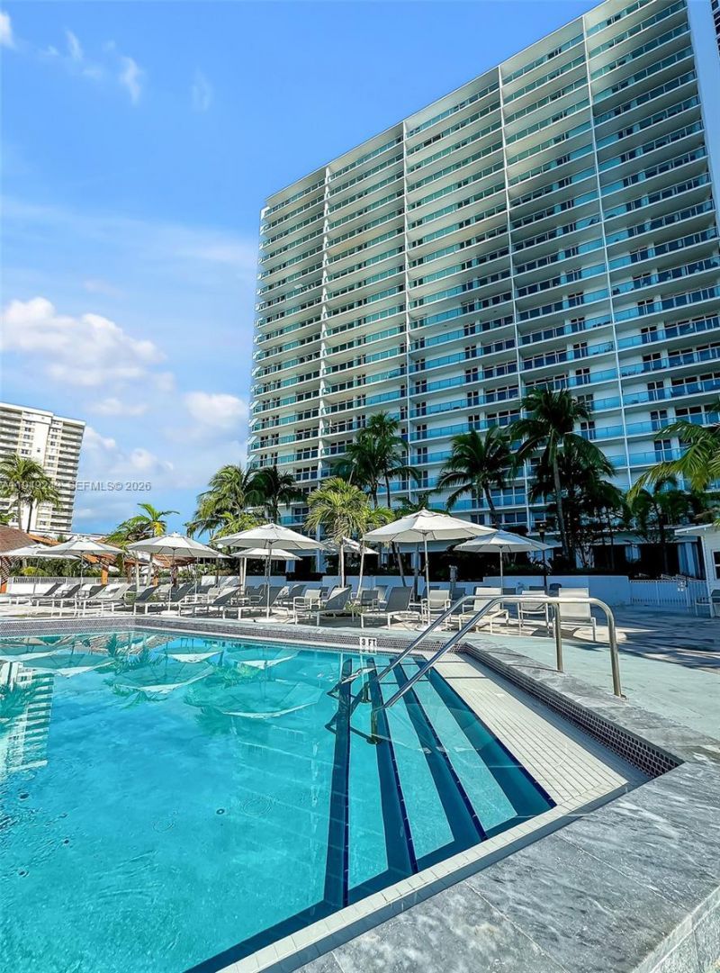 100 Bayview Dr , Unit 408, Sunny Isles Beach, FL 33160 Photo