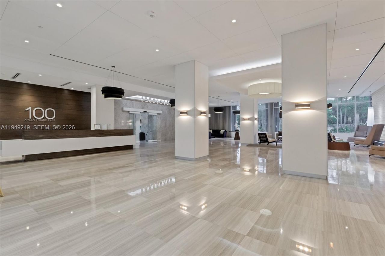 100 Bayview Dr , Unit 408, Sunny Isles Beach, FL 33160 Photo