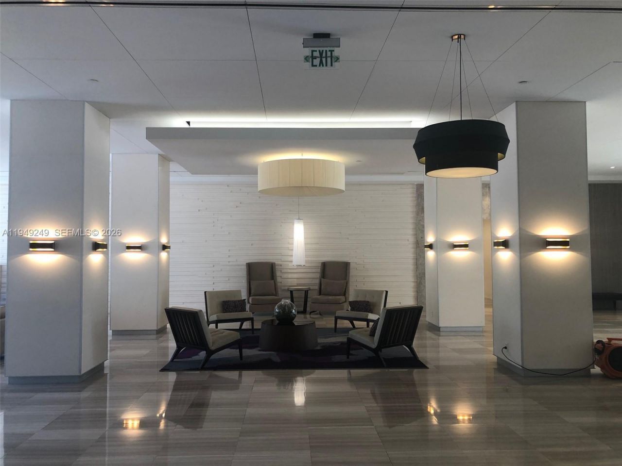 100 Bayview Dr , Unit 408, Sunny Isles Beach, FL 33160 Photo