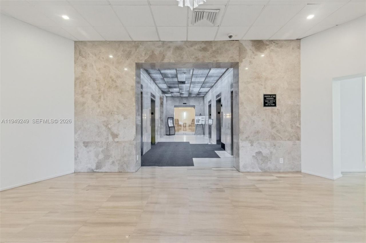 100 Bayview Dr , Unit 408, Sunny Isles Beach, FL 33160 Photo