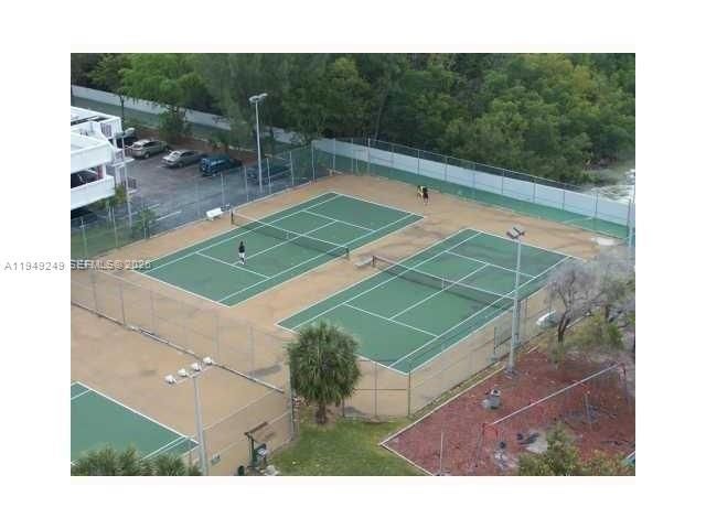 100 Bayview Dr , Unit 408, Sunny Isles Beach, FL 33160 Photo