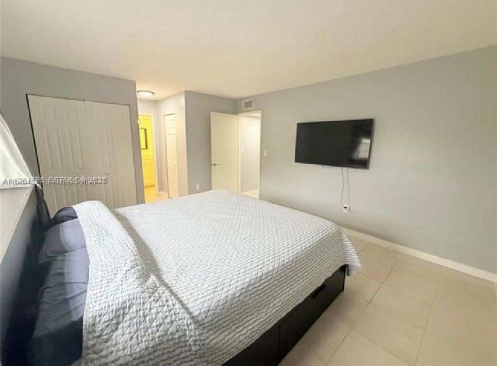 8931 N New River Canal Rd, Unit 4C, Plantation, FL 33324 Photo