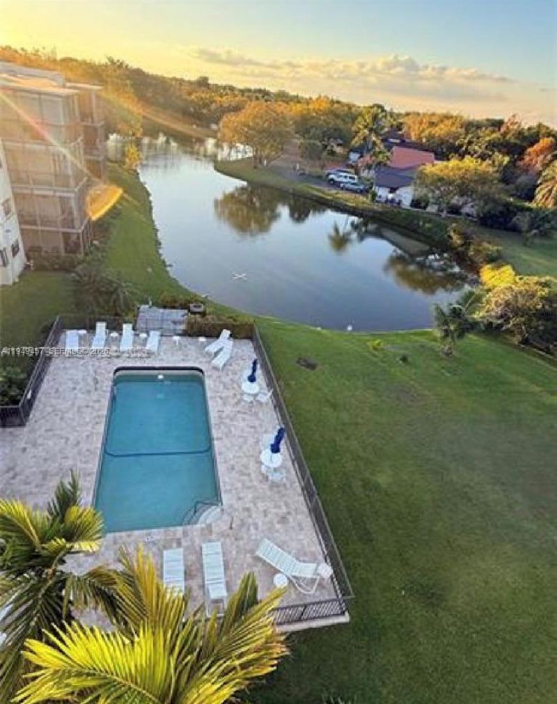 8931 N New River Canal Rd, Unit 4C, Plantation, FL 33324 Photo