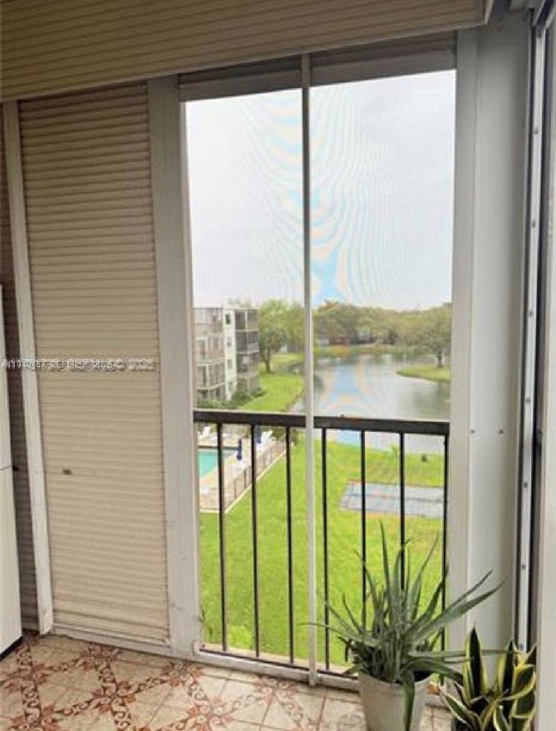 8931 N New River Canal Rd, Unit 4C, Plantation, FL 33324 Photo