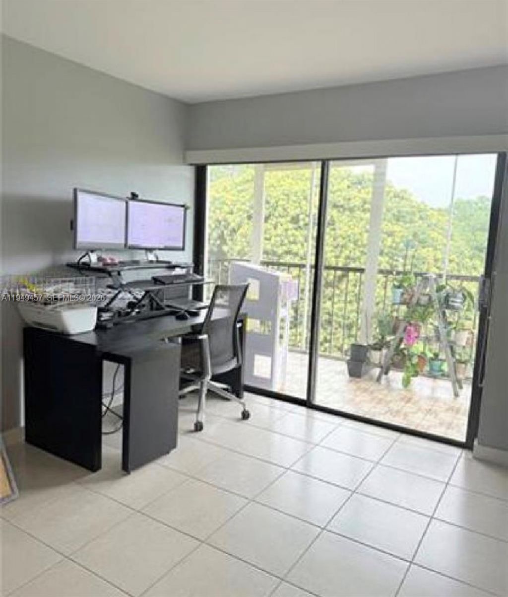 8931 N New River Canal Rd, Unit 4C, Plantation, FL 33324 Photo