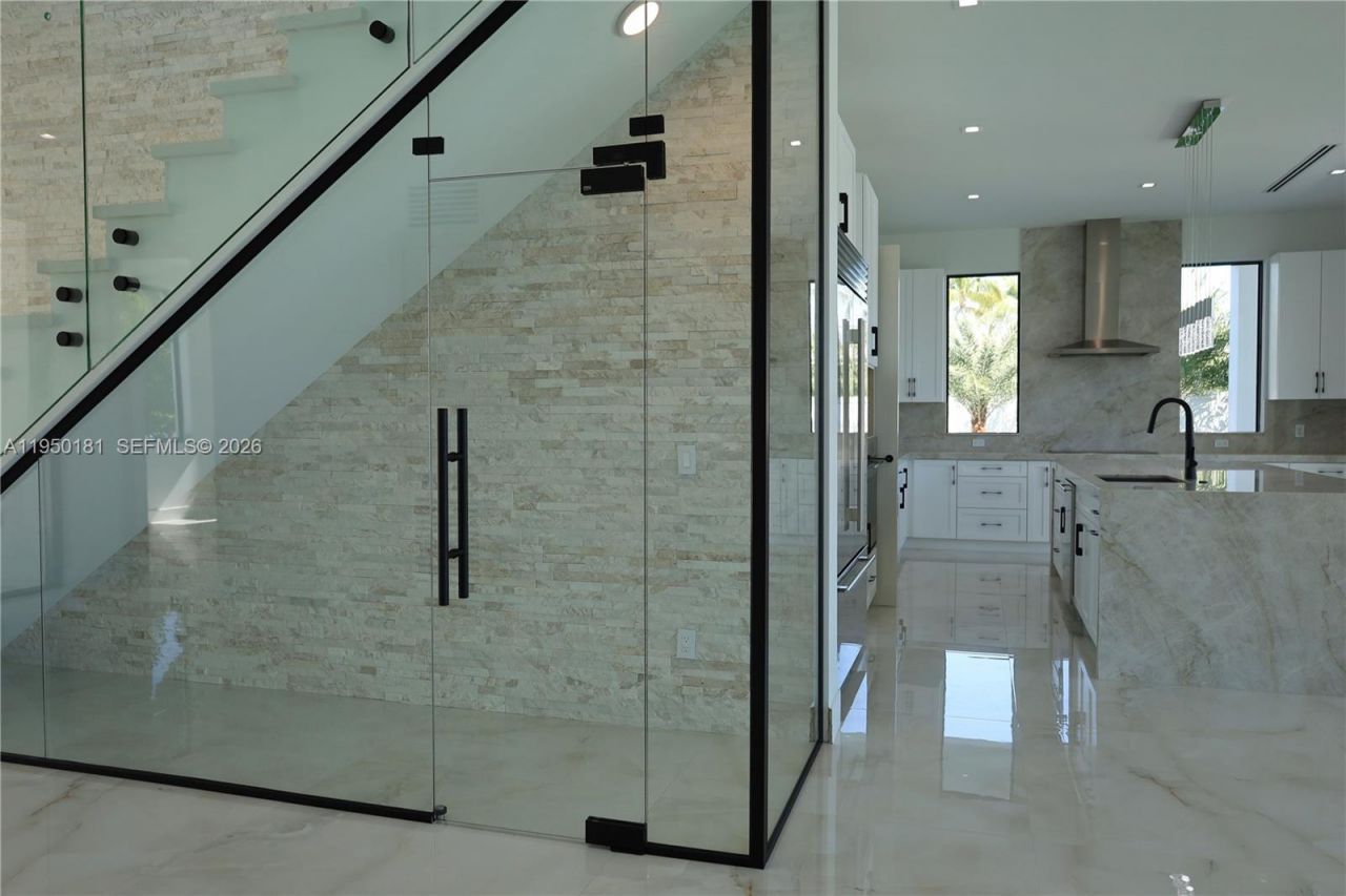 258 Caribbean Dr , Key Largo, FL 33037 Photo