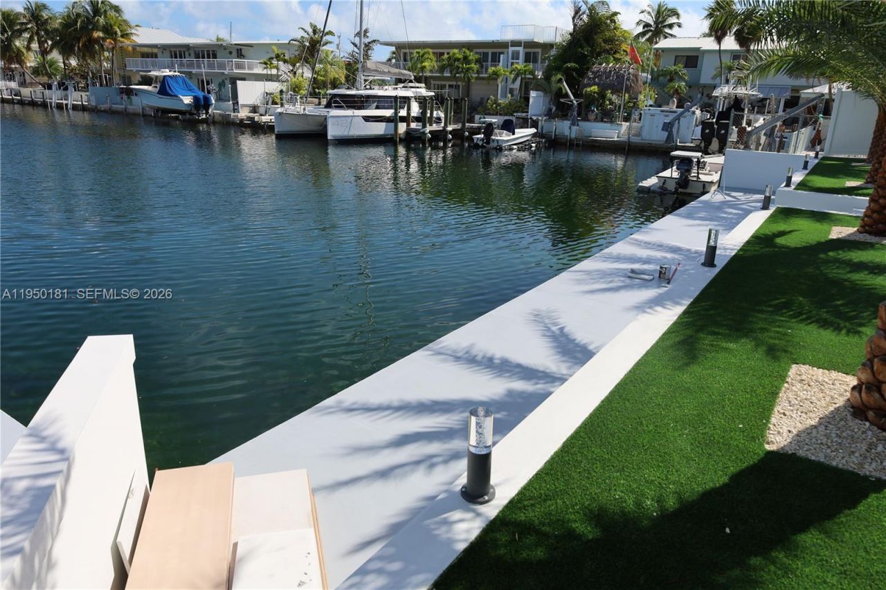 258 Caribbean Dr , Key Largo, FL 33037 Photo