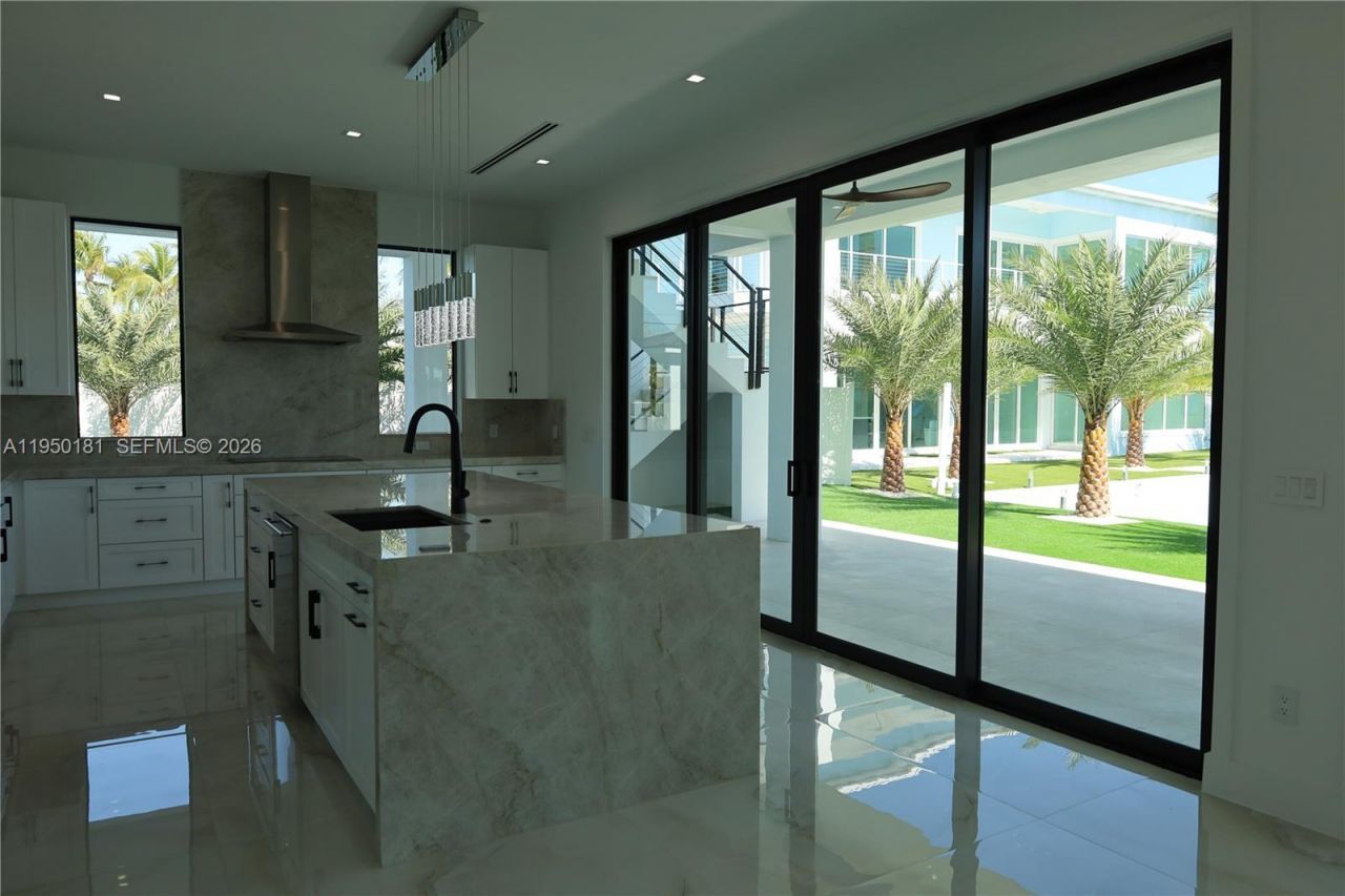 258 Caribbean Dr , Key Largo, FL 33037 Photo