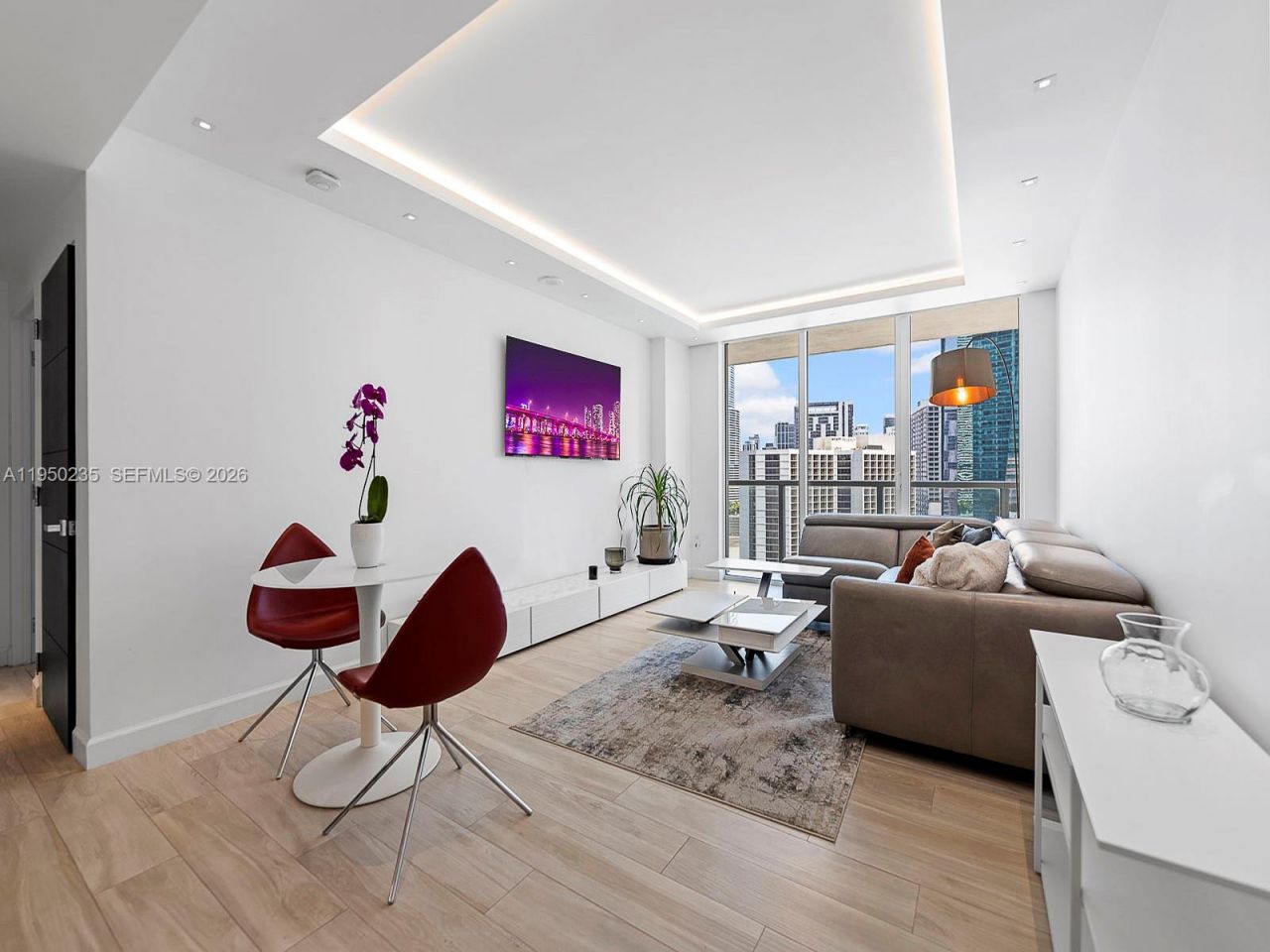 500 Brickell Ave , Unit 2203, Miami, FL 33131 Photo