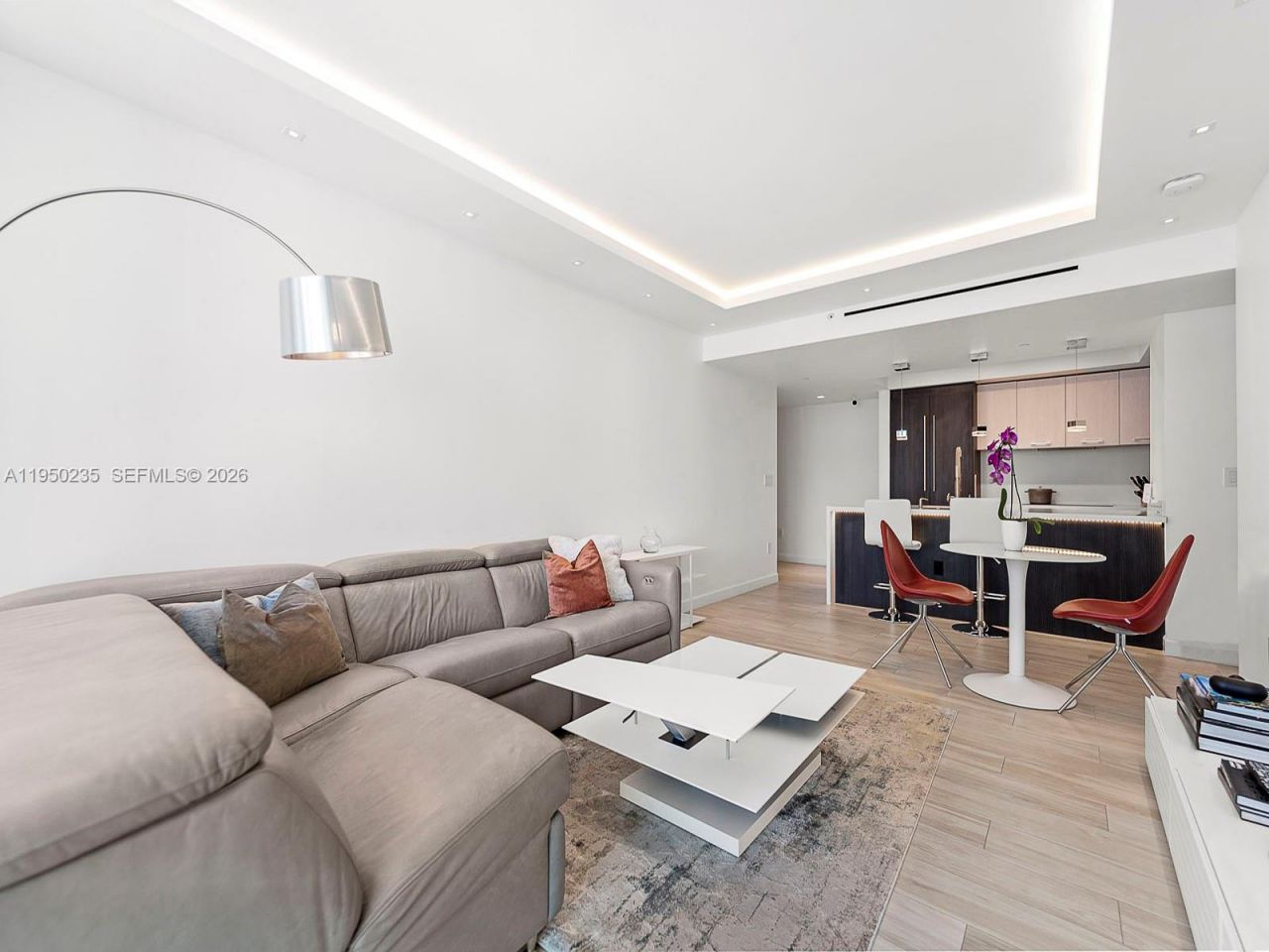 500 Brickell Ave , Unit 2203, Miami, FL 33131 Photo