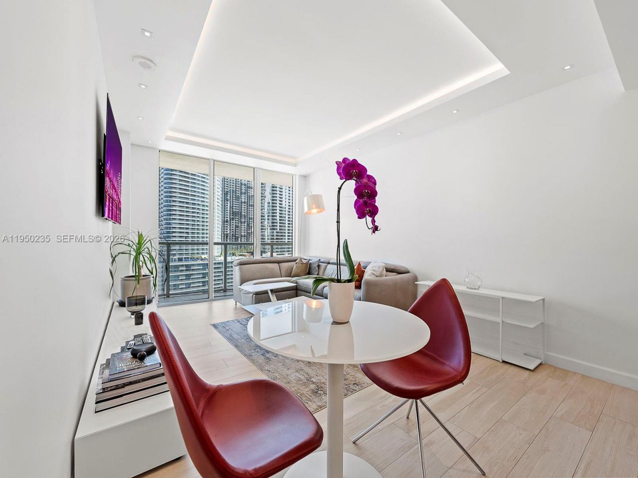 500 Brickell Ave , Unit 2203, Miami, FL 33131 Photo