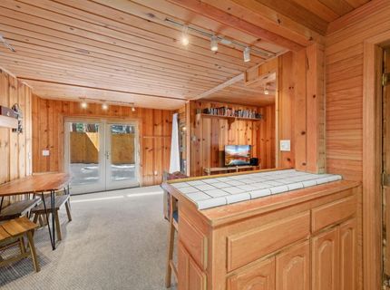 874 San Jose Avenue, South Lake Tahoe, CA 96150 Photo