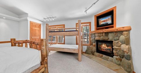 874 San Jose Avenue, South Lake Tahoe, CA 96150 Photo