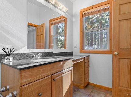 874 San Jose Avenue, South Lake Tahoe, CA 96150 Photo
