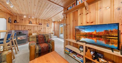874 San Jose Avenue, South Lake Tahoe, CA 96150 Photo