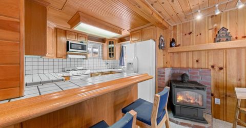 874 San Jose Avenue, South Lake Tahoe, CA 96150 Photo