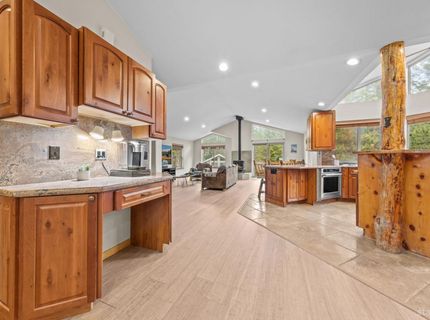 1072 Turnback Trail, South Lake Tahoe, CA 96150 Photo