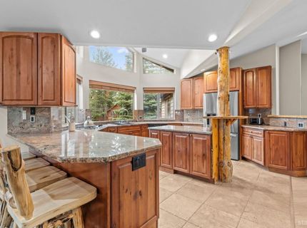 1072 Turnback Trail, South Lake Tahoe, CA 96150 Photo